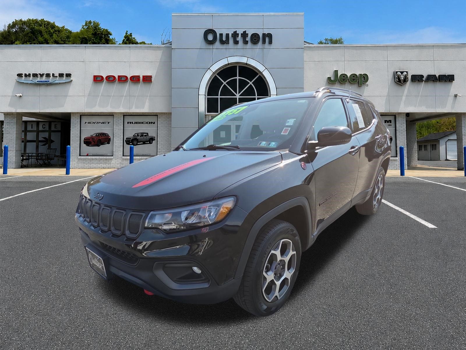Certified 2022 Jeep Compass Trailhawk w/ Trailhawk Convenience Group AWD/4WD image 8