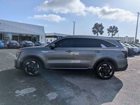 Used 2026 Kia Sorento EX w/ EX Premium Package FWD image 7