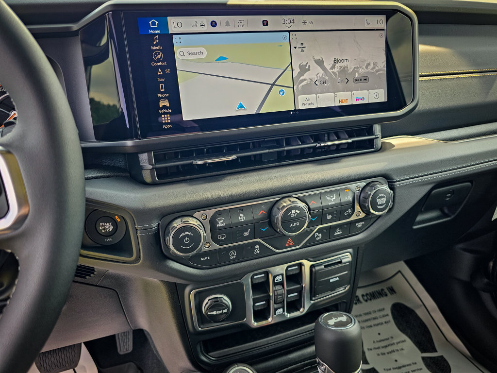 New 2026 Jeep Wrangler Unlimited Sahara AWD/4WD image 20