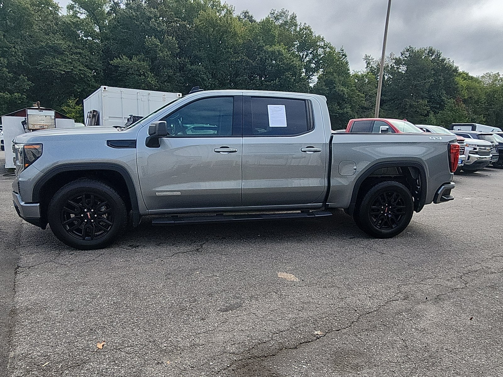 Used 2024 GMC Sierra 1500 Elevation AWD/4WD image 2