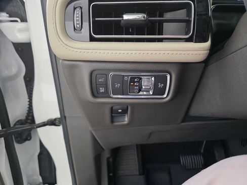 Used 2021 Lincoln Nautilus Reserve w/ Equipment Group 201A AWD/4WD image 24