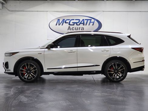 Certified 2022 Acura MDX Type S AWD/4WD image 9