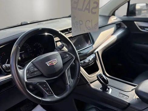 Used 2018 Cadillac XT5 Premium Luxury FWD image 10