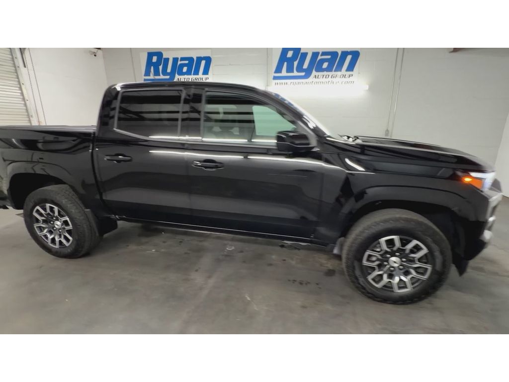 Certified 2026 Chevrolet Colorado Z71 w/ Technology Package AWD/4WD image 2
