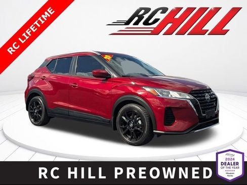 Used 2023 Nissan Kicks SV image 1