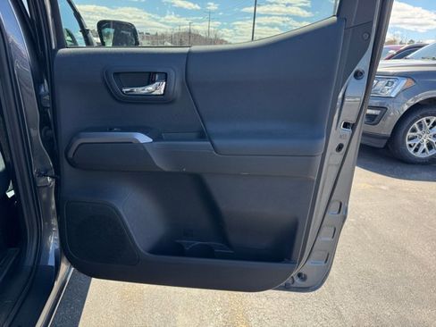 Certified 2023 Toyota Tacoma TRD Sport w/ Technology Package AWD/4WD image 28