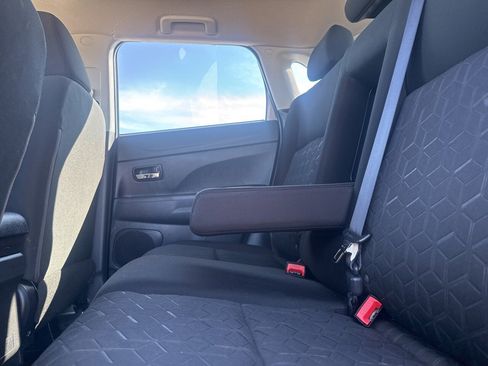 Used 2023 Mitsubishi Outlander Sport ES image 35