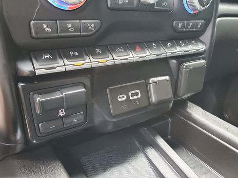 Used 2019 GMC Sierra 1500 Denali w/ Technology Package AWD/4WD image 27