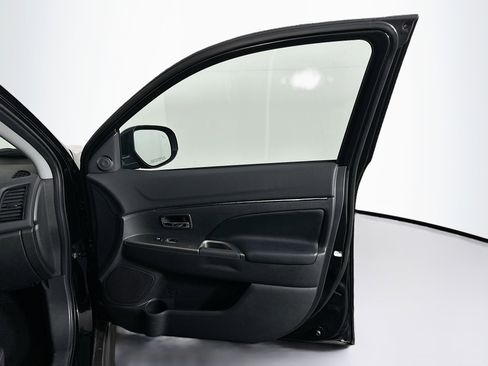 Used 2025 Mitsubishi Outlander Sport ES image 30