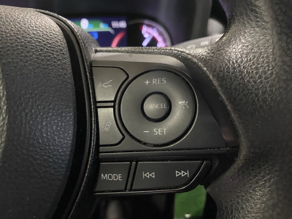 Used 2023 Toyota RAV4 LE FWD image 11