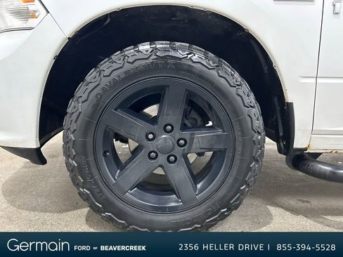 Used 2017 RAM 1500 Express image 12