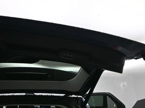 Used 2025 Ford Explorer Active image 22