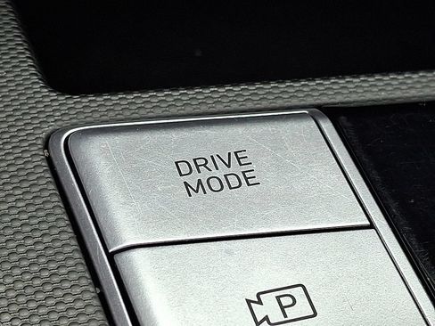 Used 2023 Hyundai Elantra SEL FWD image 23