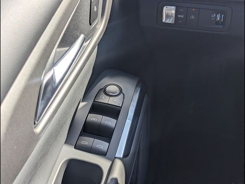 New 2026 Chevrolet Traverse LT w/ Driver Confidence Package FWD image 22
