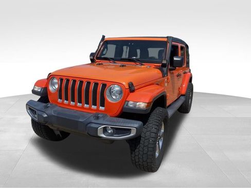Used 2018 Jeep Wrangler Unlimited Sahara image 3