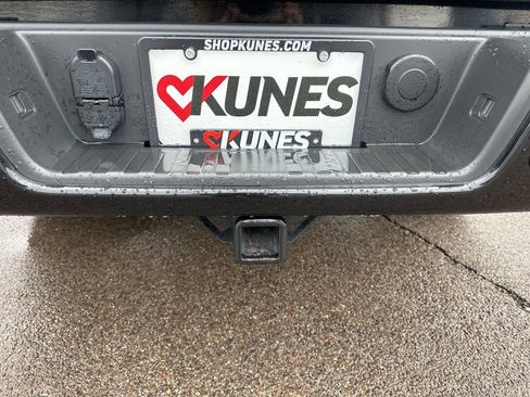 Used 2021 Chevrolet Colorado Z71 w/ Z71 Midnight Edition image 14