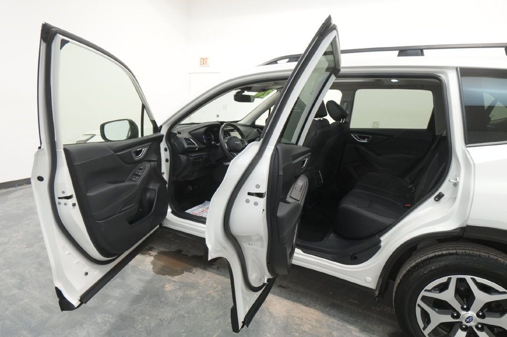 Used 2024 Subaru Forester Premium AWD/4WD image 28