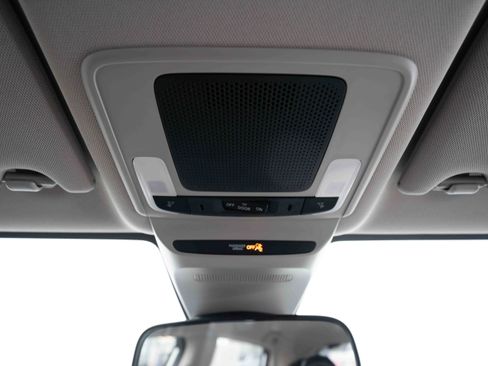 Certified 2023 Honda HR-V LX image 18