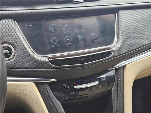Used 2017 Cadillac XT5 FWD image 14