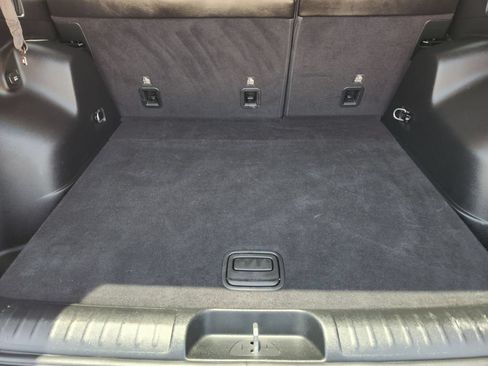 Used 2019 Jeep Cherokee Latitude Plus FWD image 31