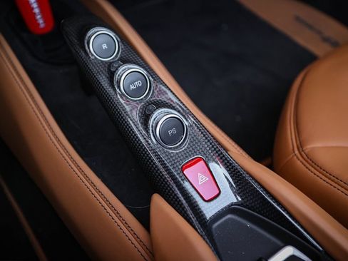 Used 2022 Ferrari F8 Tributo RWD image 34