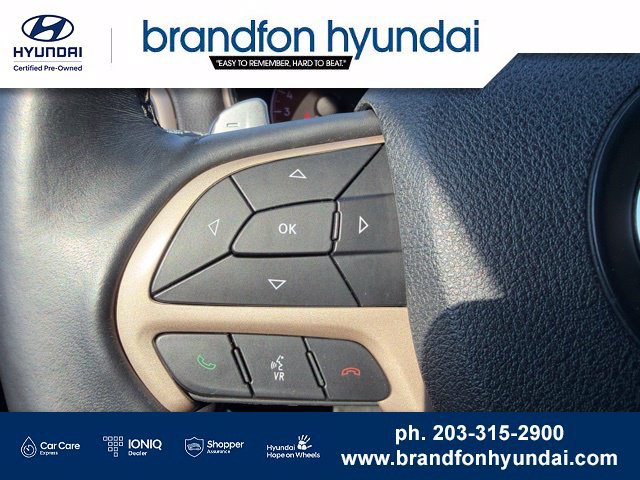 Used 2017 Jeep Grand Cherokee Laredo w/ Quick Order Package 23E AWD/4WD image 14