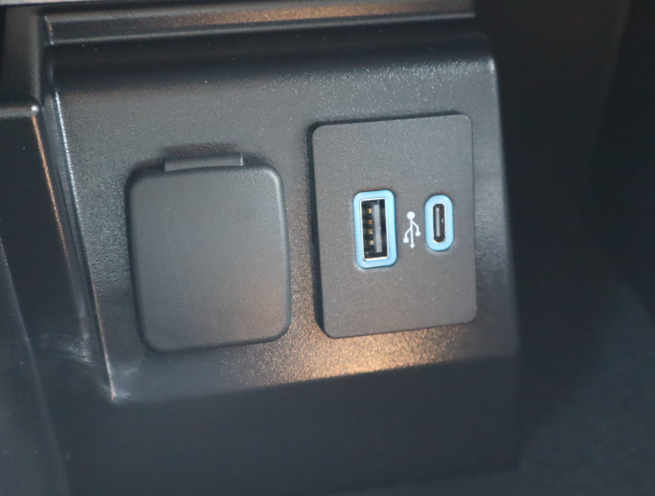Used 2023 Ford Explorer Timberline w/ Timberline Technology Package AWD/4WD image 31