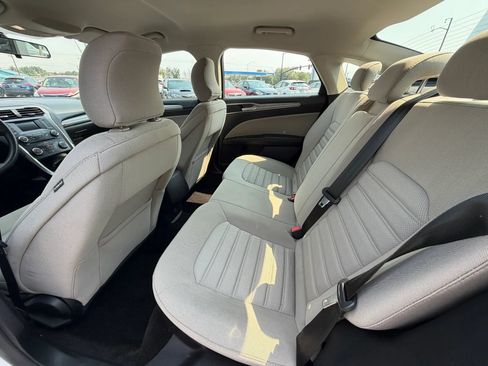 Used 2018 Ford Fusion S FWD image 17