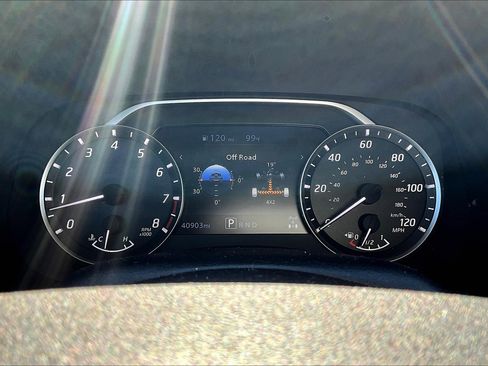 Used 2022 Nissan Frontier SV image 24