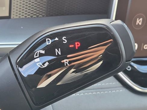New 2026 Volkswagen Tiguan SE R-Line FWD image 21