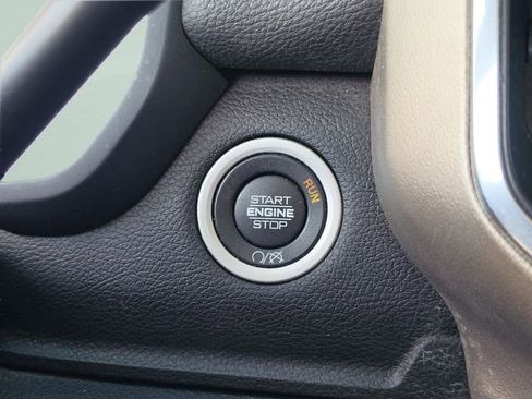 Used 2024 RAM 2500 Laramie AWD/4WD image 38