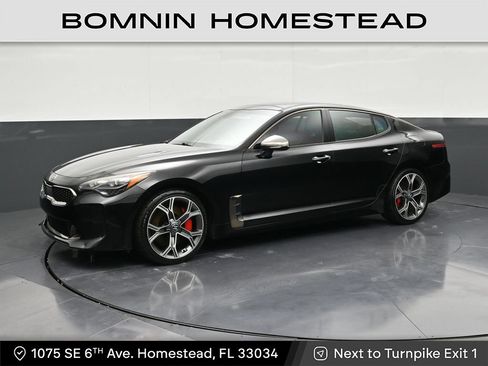 Used 2018 Kia Stinger GT2 AWD/4WD image 1