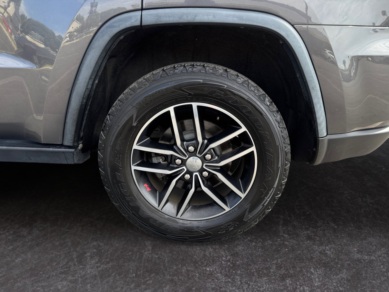 Used 2017 Jeep Grand Cherokee Trailhawk w/ Trailhawk Luxury Group AWD/4WD image 14
