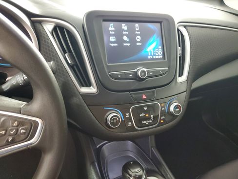 Used 2017 Chevrolet Malibu LS FWD image 16