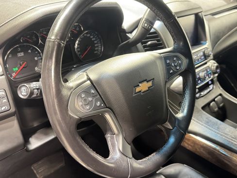 Used 2019 Chevrolet Suburban LT w/ LT Signature Package image 14