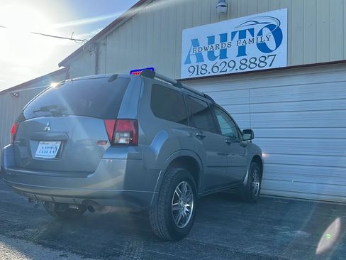 Used 2007 Mitsubishi Endeavor SE image 28