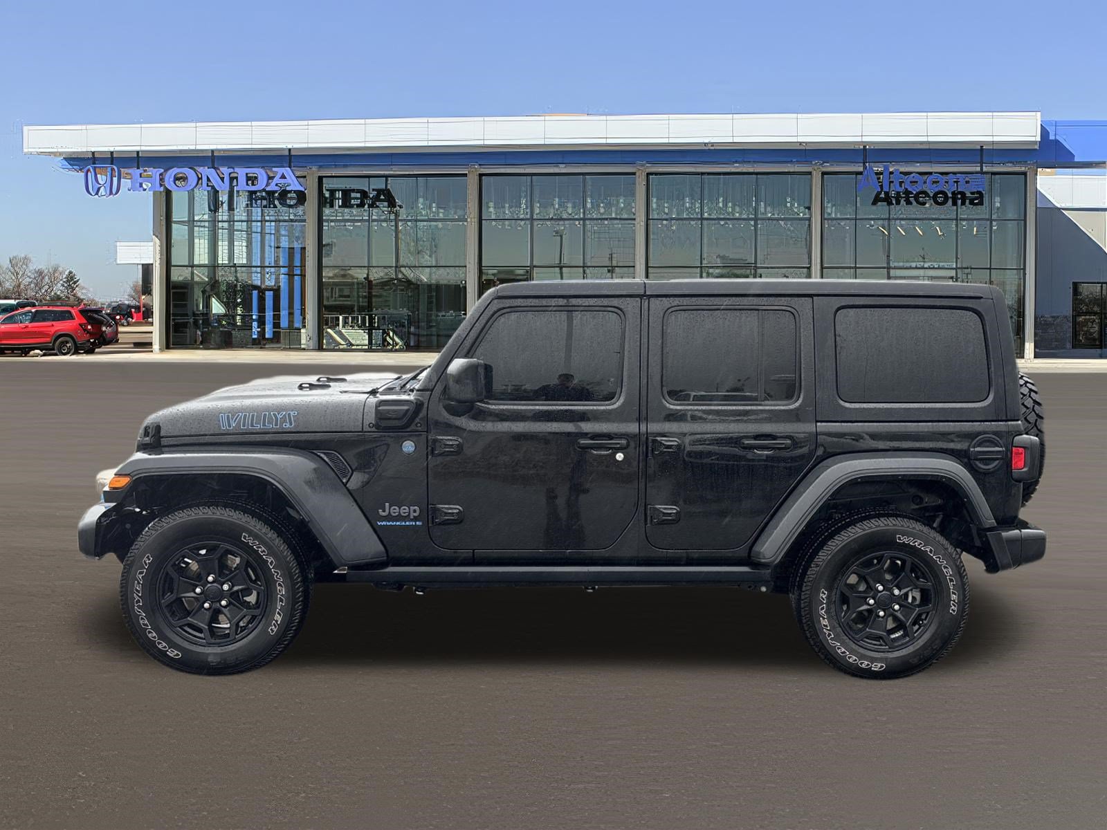 Used 2023 Jeep Wrangler Unlimited w/ Cold Weather Group AWD/4WD image 2