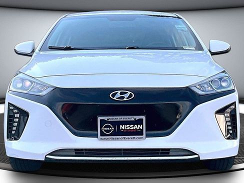 Used 2017 Hyundai Ioniq Limited FWD image 3