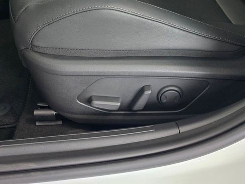 New 2026 Hyundai Elantra Limited FWD image 20