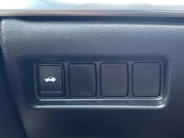 Used 2020 Nissan Maxima 3.5 S w/ Floor Mat Group FWD image 29
