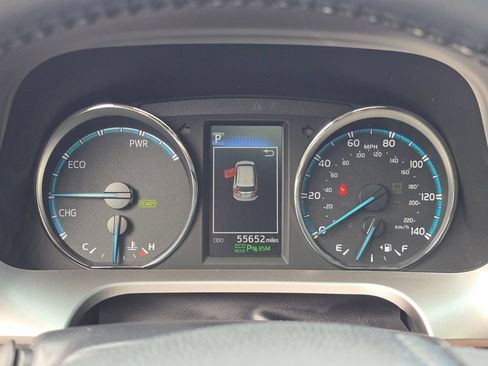 Used 2018 Toyota RAV4 Limited AWD/4WD image 25