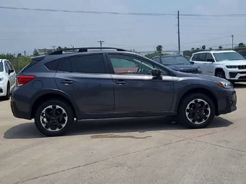 Used 2022 Subaru Crosstrek 2.0i Premium w/ Moonroof Package AWD/4WD image 9