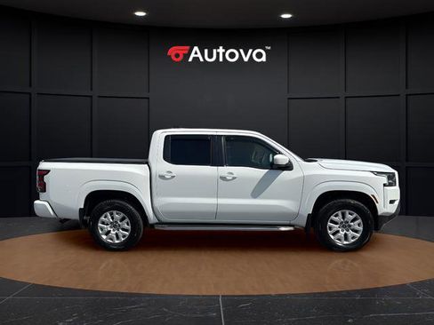 Used 2022 Nissan Frontier SV w/ Technology Package AWD/4WD image 6