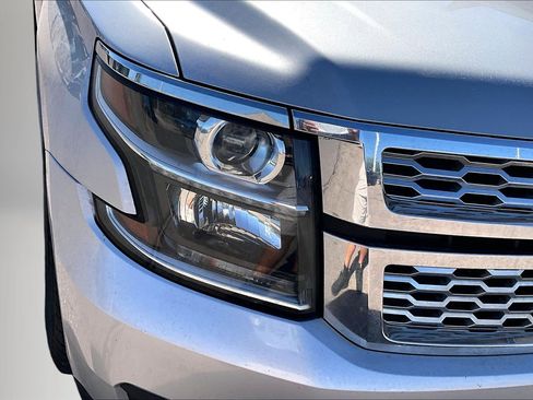 Used 2019 Chevrolet Suburban LT AWD/4WD image 30