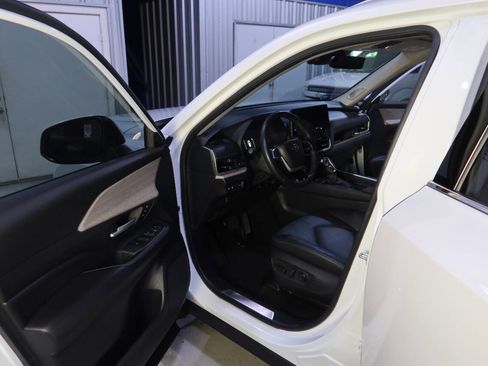 Used 2024 Toyota Grand Highlander FWD image 20