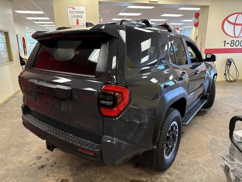 Used 2026 Toyota 4Runner TRD Off-Road Premium AWD/4WD image 13