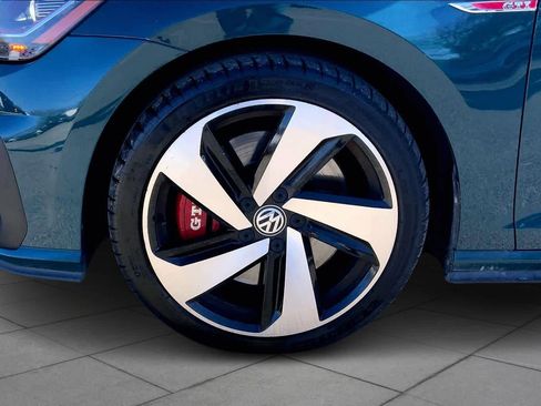 Used 2019 Volkswagen GTI SE image 9