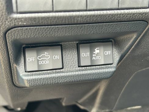 Used 2024 Toyota Tacoma Limited AWD/4WD image 24