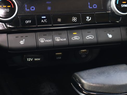Used 2023 Hyundai Elantra SEL w/ Convenience Package FWD image 25
