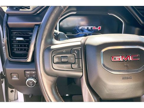 Used 2022 GMC Sierra 1500 AT4 w/ AT4 Premium Package AWD/4WD image 12
